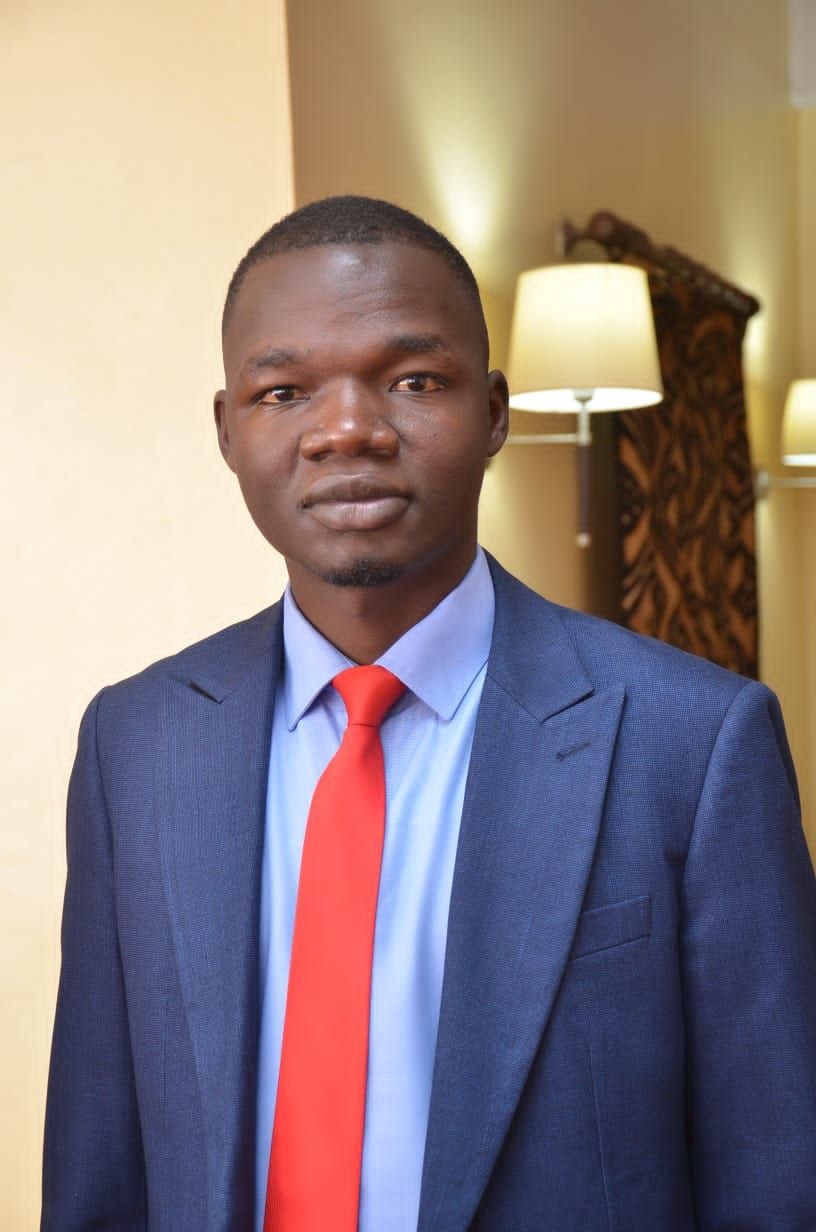 MBERE MANDO Moise